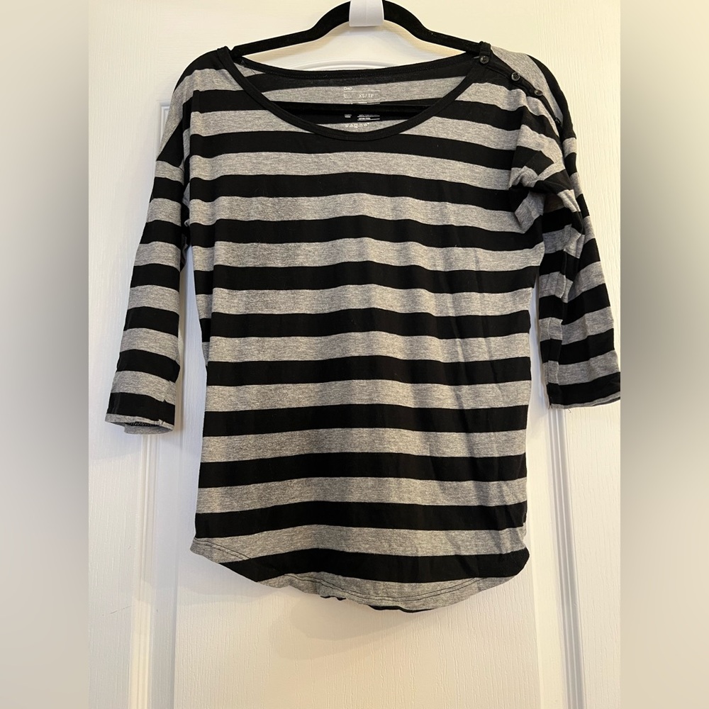 Gap Black and Grey Striped 3/4 Sleeve Top Size XS